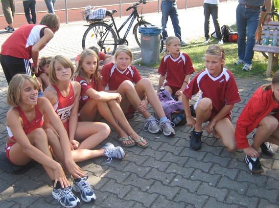 Kreismehrkampfmeisterschaften der Sch&uuml;ler A - D in Burglengenfeld - Warten auf die Siegerehrung