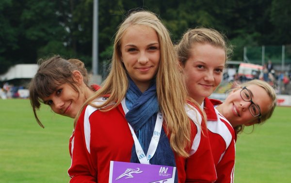 Die erfolgreiche Silberstaffel (Sophia Hutzler, Milena Garhamer, Magdalena Herbst und Daniela Gantschir)