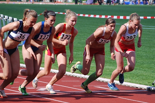 Beim Start zum 2000m-Lauf