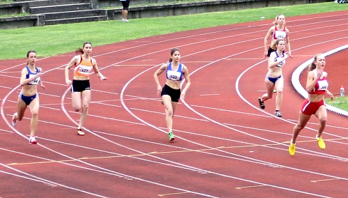 200m-Lauf der weiblichen Jugend U18 und der Frauen